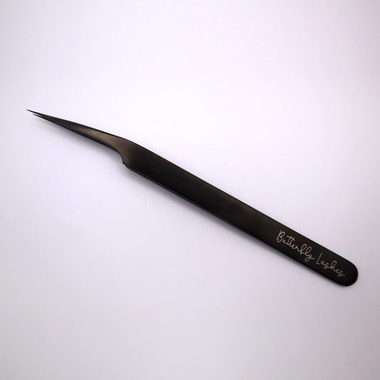 black isolation tweezer with butterfly lashes logo